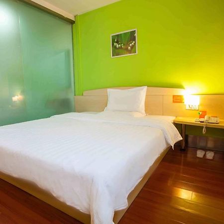 7Days Inn Heyuan Cultrual Palace Renren Le Pokój zdjęcie