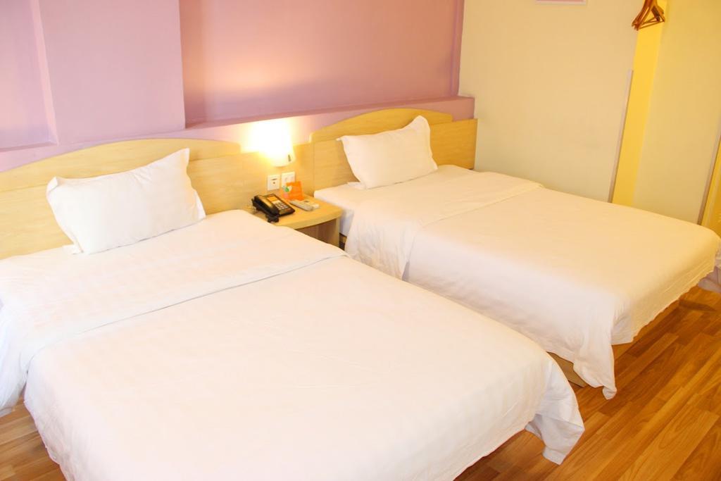 7Days Inn Heyuan Cultrual Palace Renren Le Zewnętrze zdjęcie
