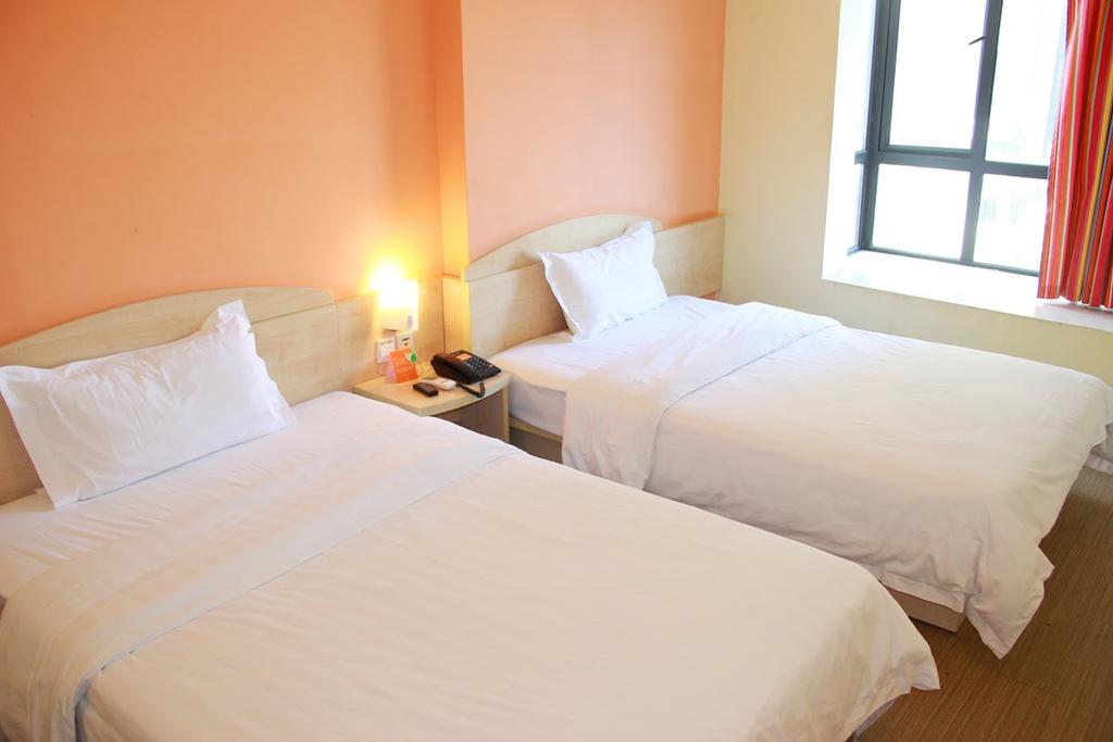 7Days Inn Heyuan Cultrual Palace Renren Le Zewnętrze zdjęcie